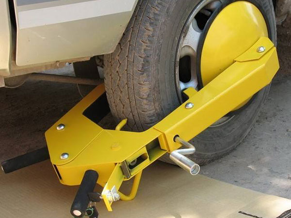 清遠開汽車鎖電話